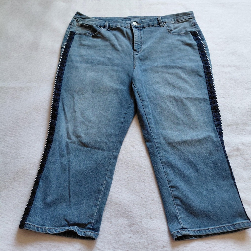 SO Aluminum Girlfriend Slim Crop Jeans Blue Side Lace Trim Straight Cut Women 18